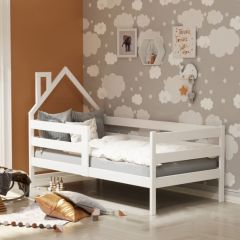 Детская кровать-домик из массива березы Соня-4 (Белый/Лак) в Уфе - ufa.mebel24.online | фото